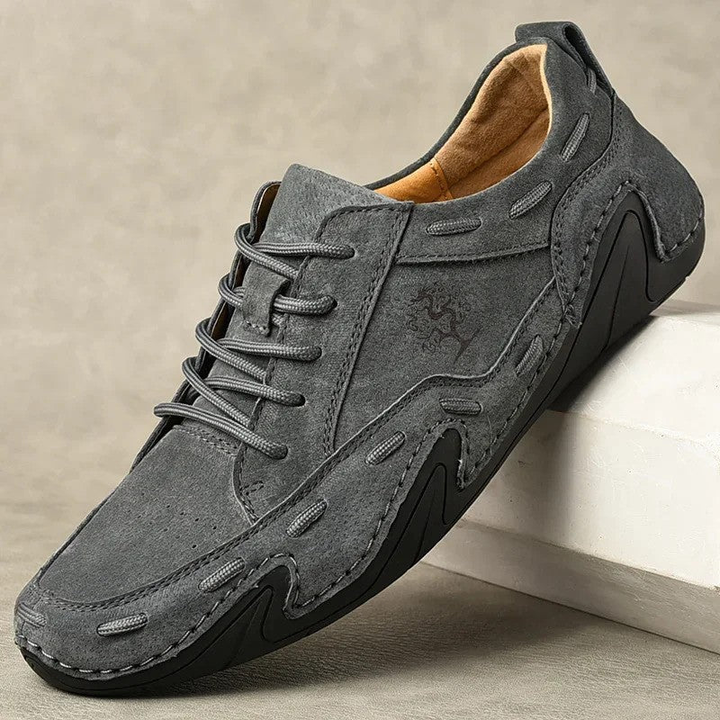 Flexible outdoor casual shoes