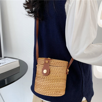 Chic Carryall Bag : Stylish Utility - Mag & Doudy