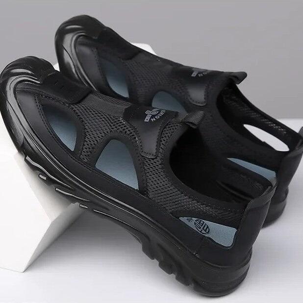 Flexible lightweight beach clothing