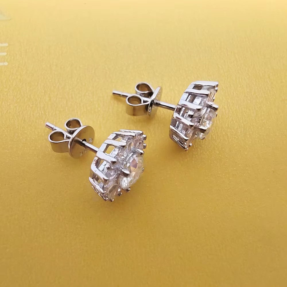 D color moissanite stud earrings