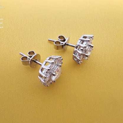 D color moissanite stud earrings