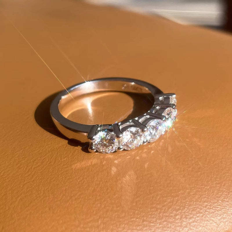 Luxury engagement ring for women