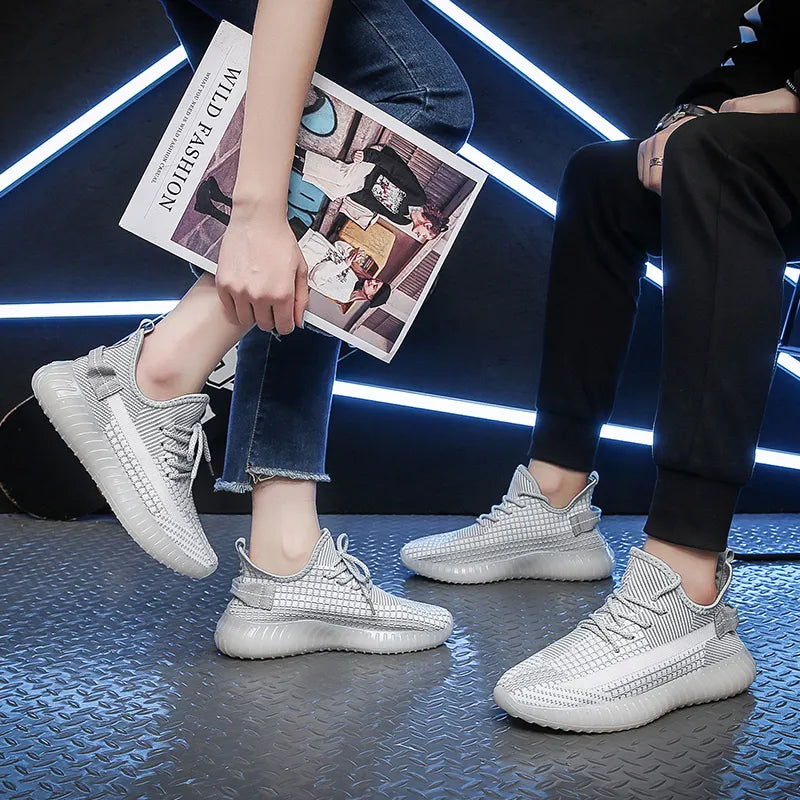 Balenciaga Mesh Walkers : stylish, breathable sneakers - Mag & Doudy