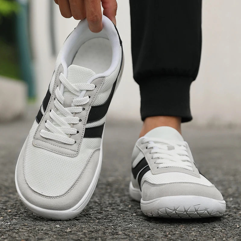 Versatile breathable men’s shoes