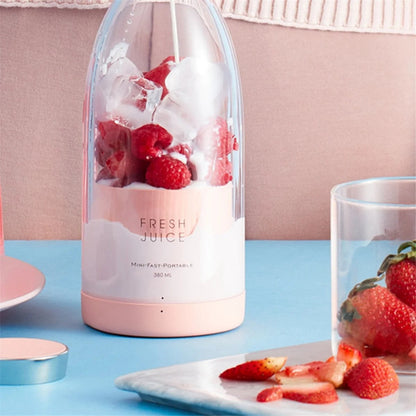 BPA-free portable mixer for fresh juices