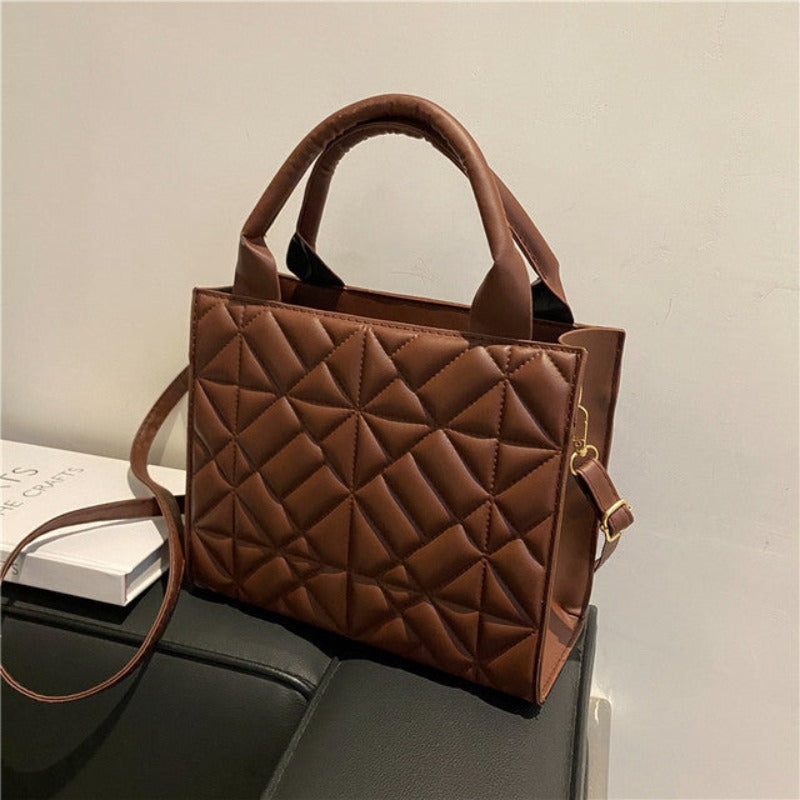 Chic Carryall