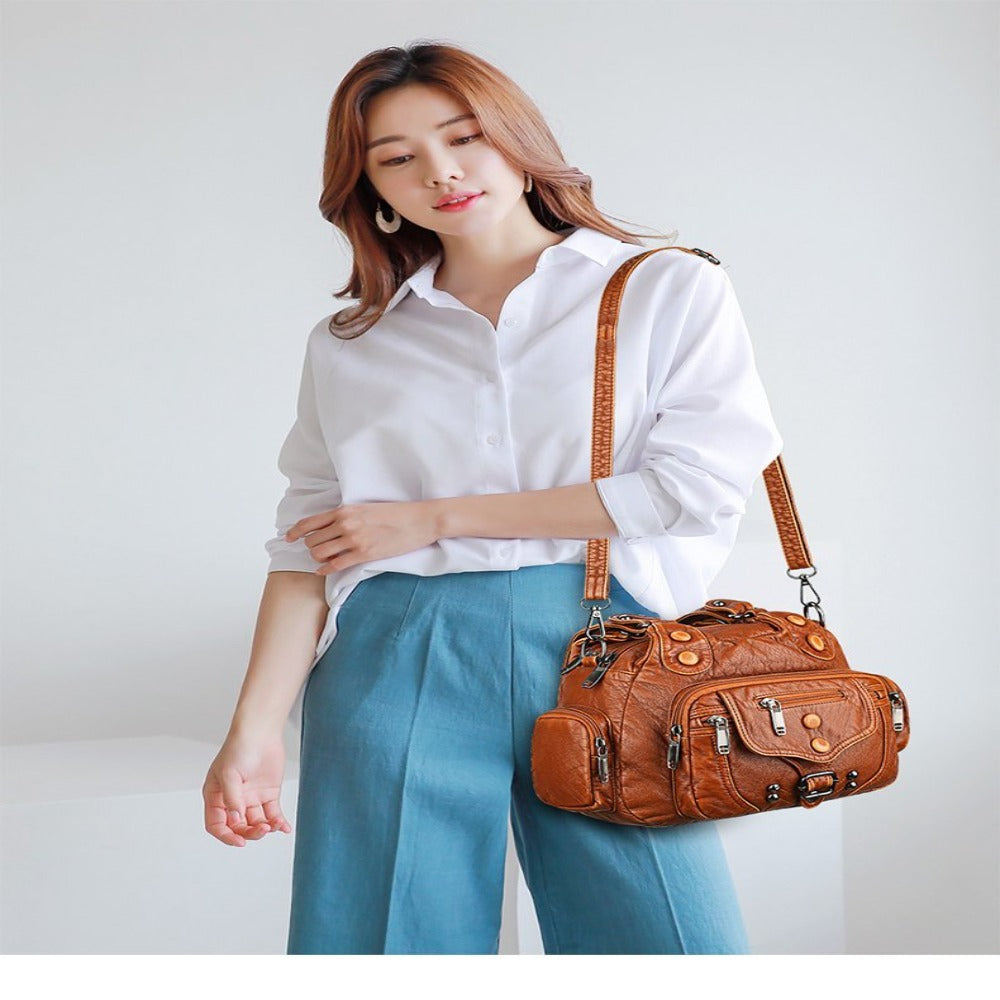 Lightweight crossbody messenger- Mag & Doudy