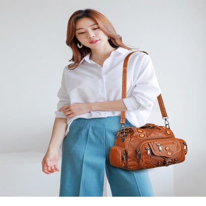 Lightweight crossbody messenger- Mag & Doudy